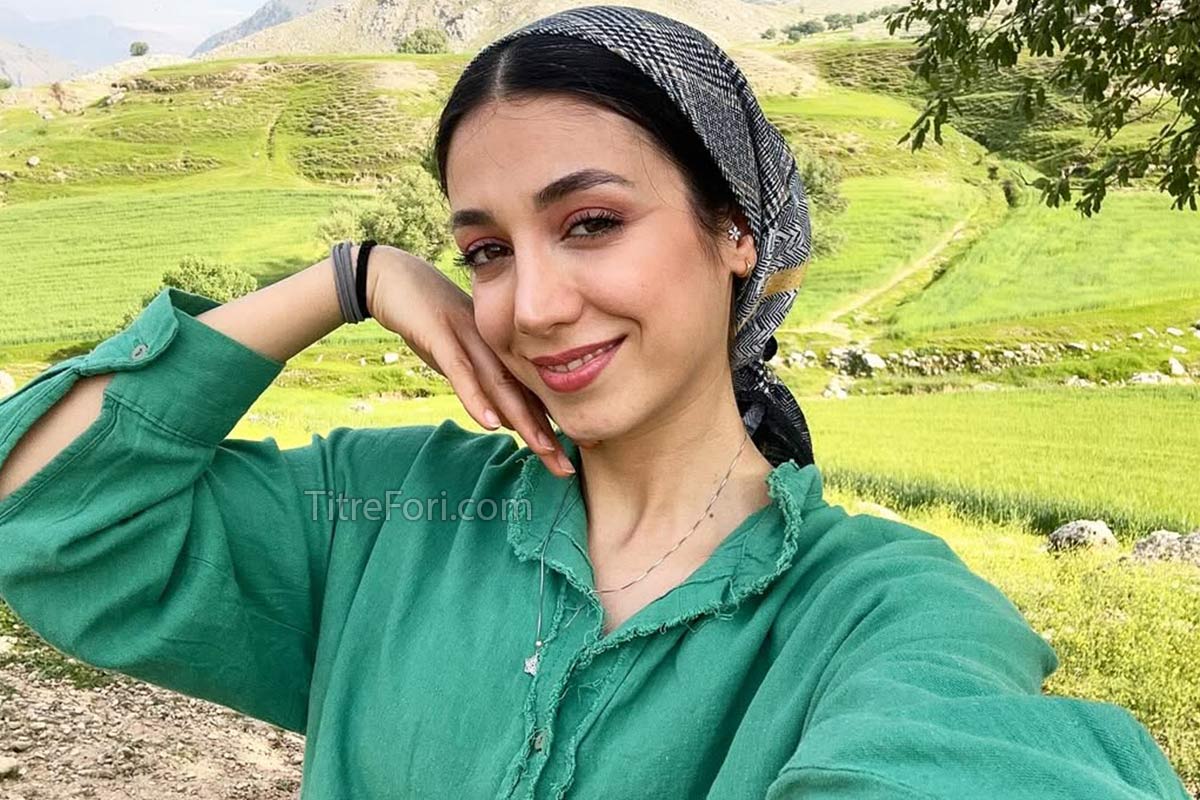 بیوگرافی مرجان سلحشوری